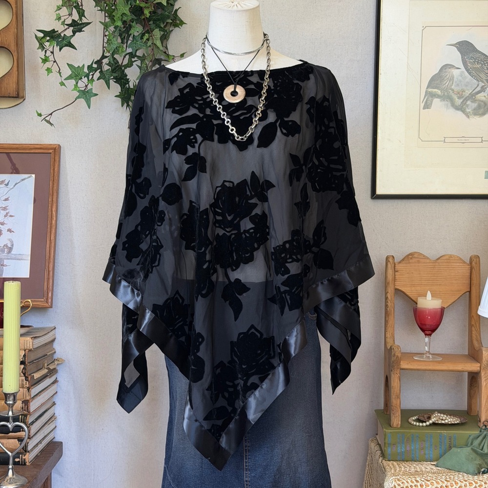 Black Floral Burnout Velvet Poncho Whimsygoth Dark Romantic OS Layering Witchy